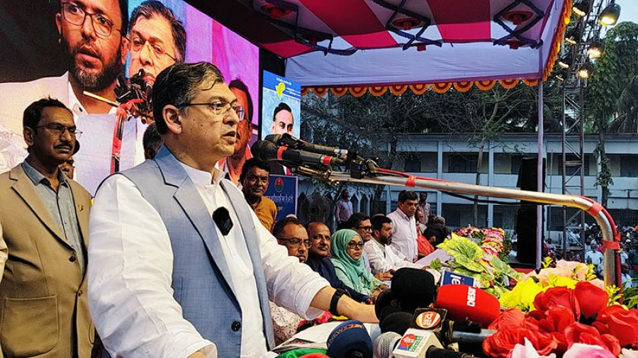 উপদেষ্টা সরকারে হাসিনার দোসর আছে, তাদের অপসারণ চাই: সালাউদ্দিন